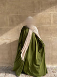 Charger l'image dans la visionneuse de la galerie, Abaya Yaqout Soie de Médine