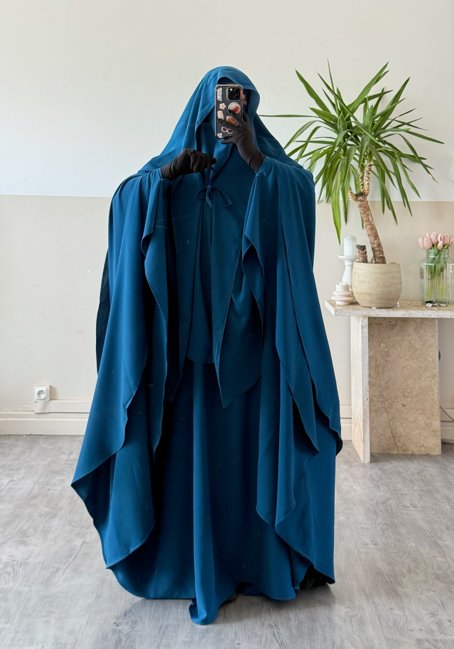 Abaya Maleeka-Seide aus Medina