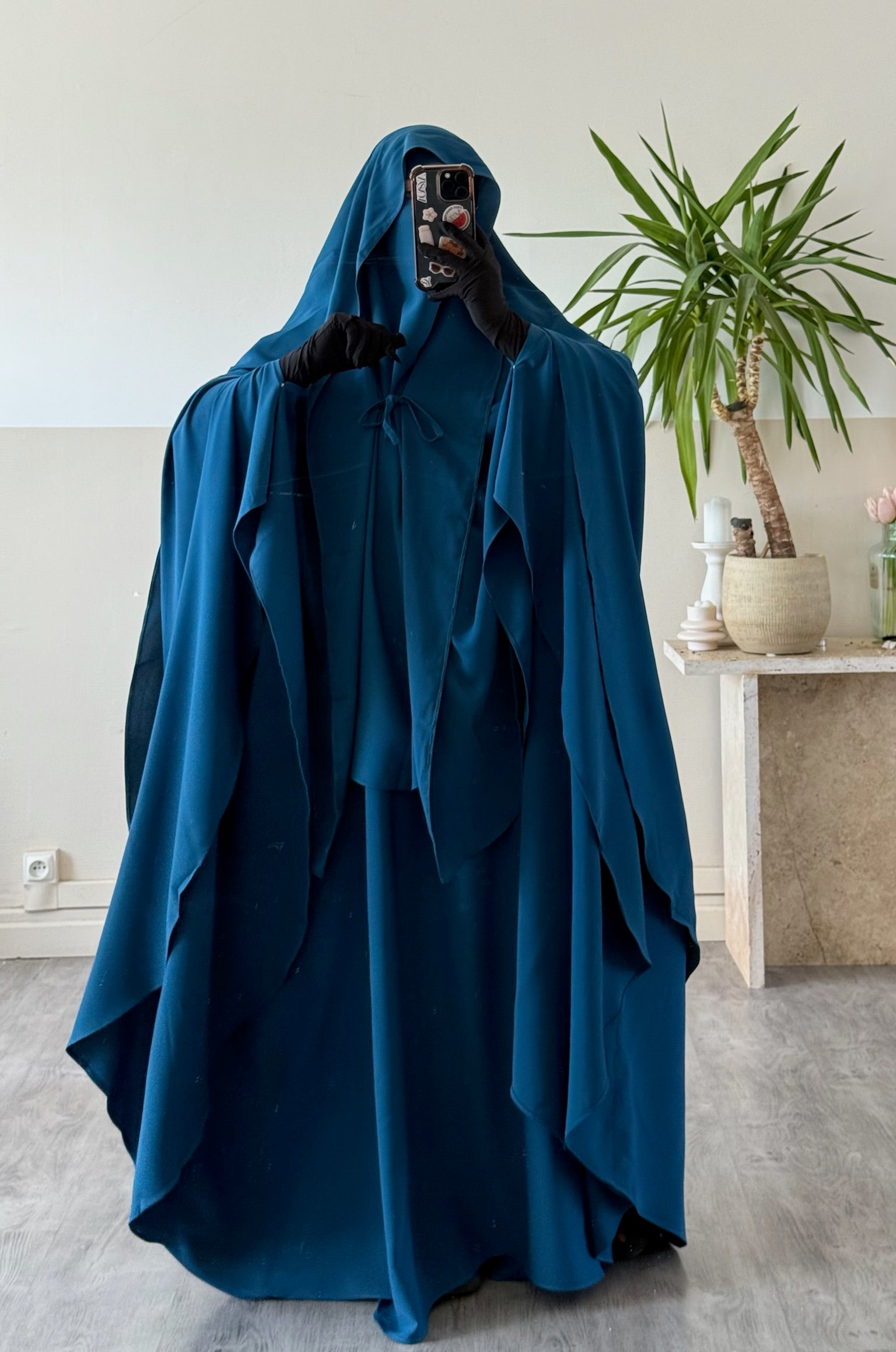 Abaya Maleeka-Seide aus Medina