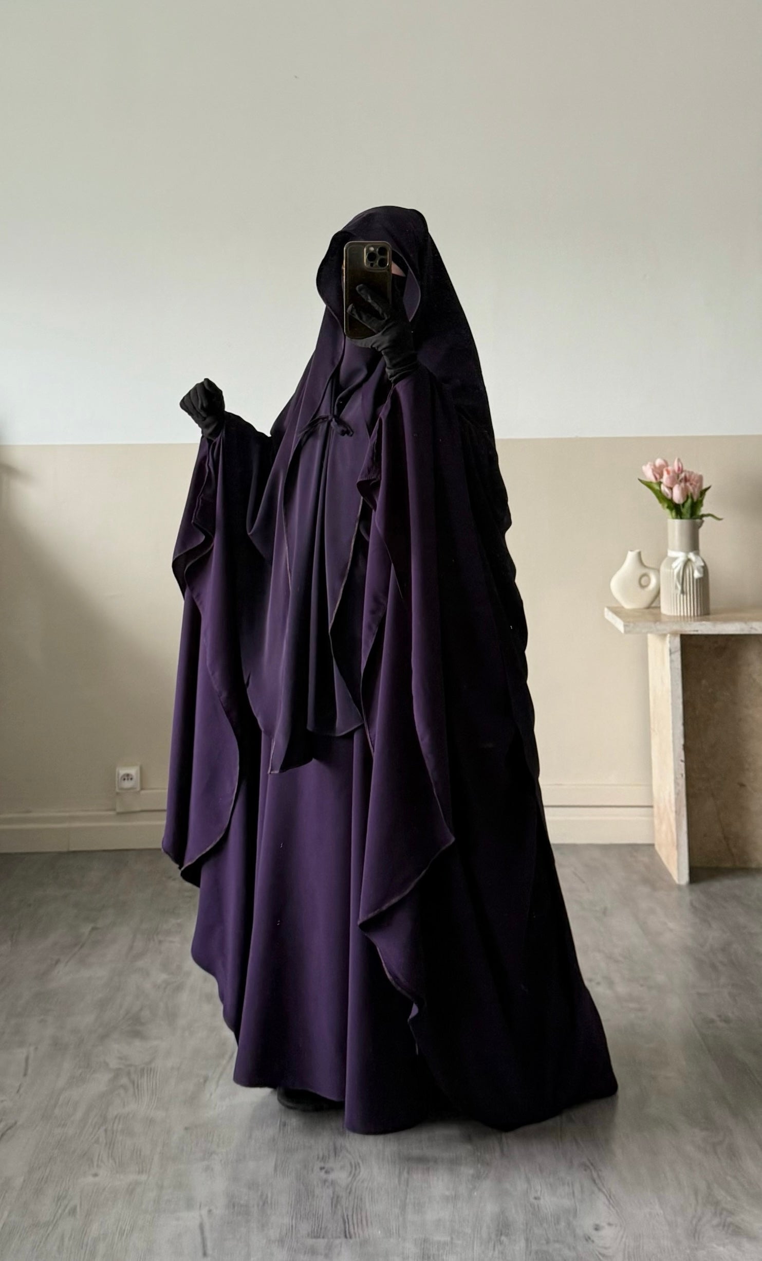 Abaya Maleeka Nidha