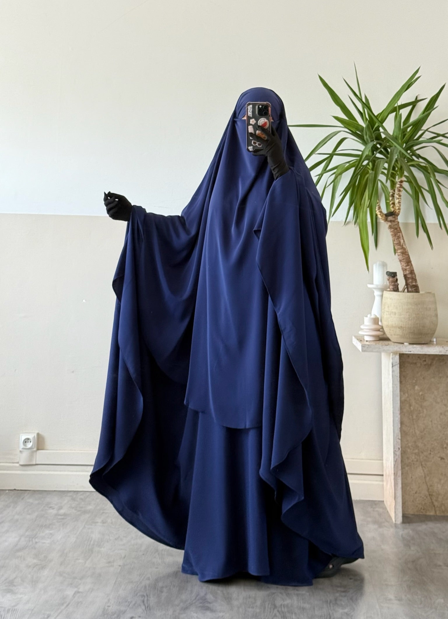 Abaya Maleeka-Seide aus Medina