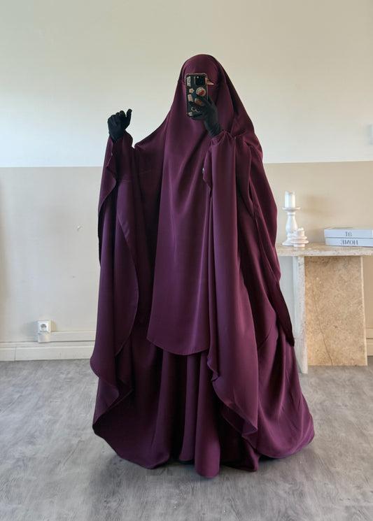Abaya Maleeka Nidha