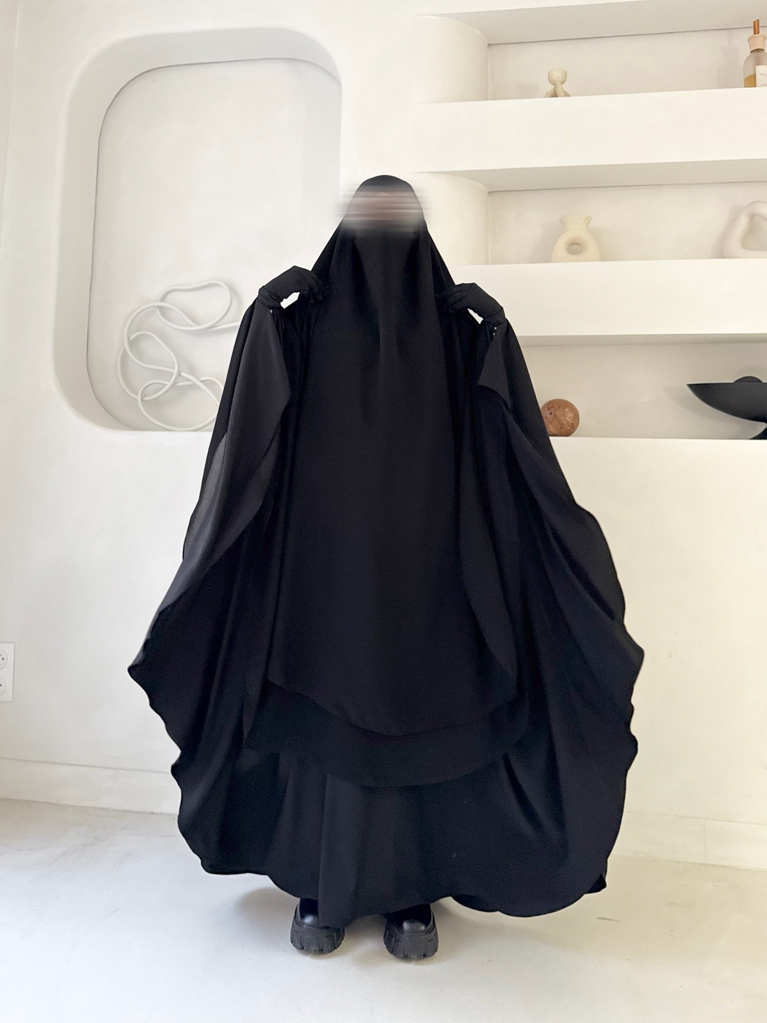 Abaya Maleeka Nidha