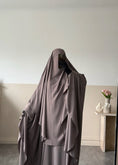 Charger l'image dans la visionneuse de la galerie, Khimar arrondi Maleeka Court (Soie de médine)
