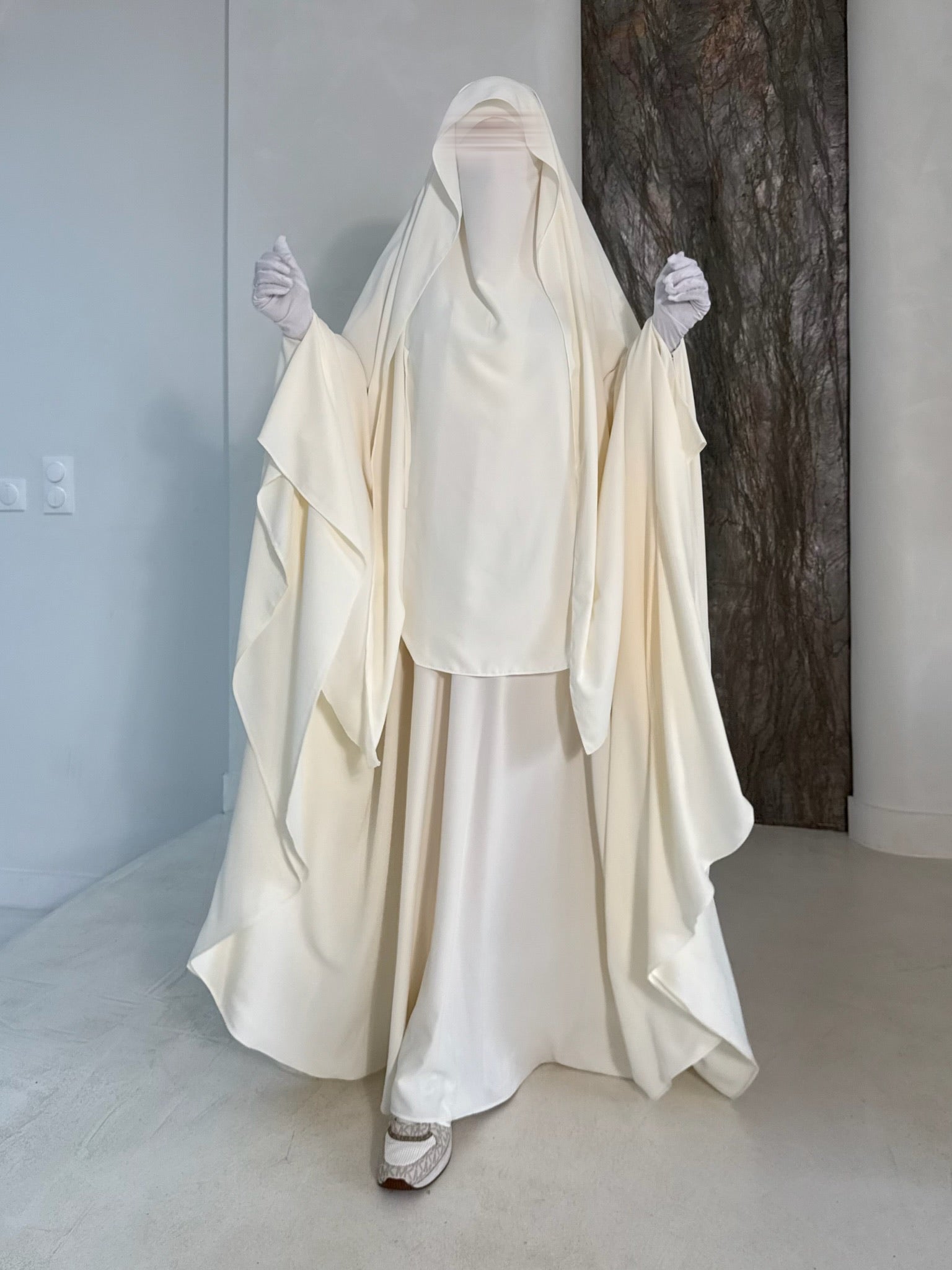 Abaya Maleeka-Seide aus Medina