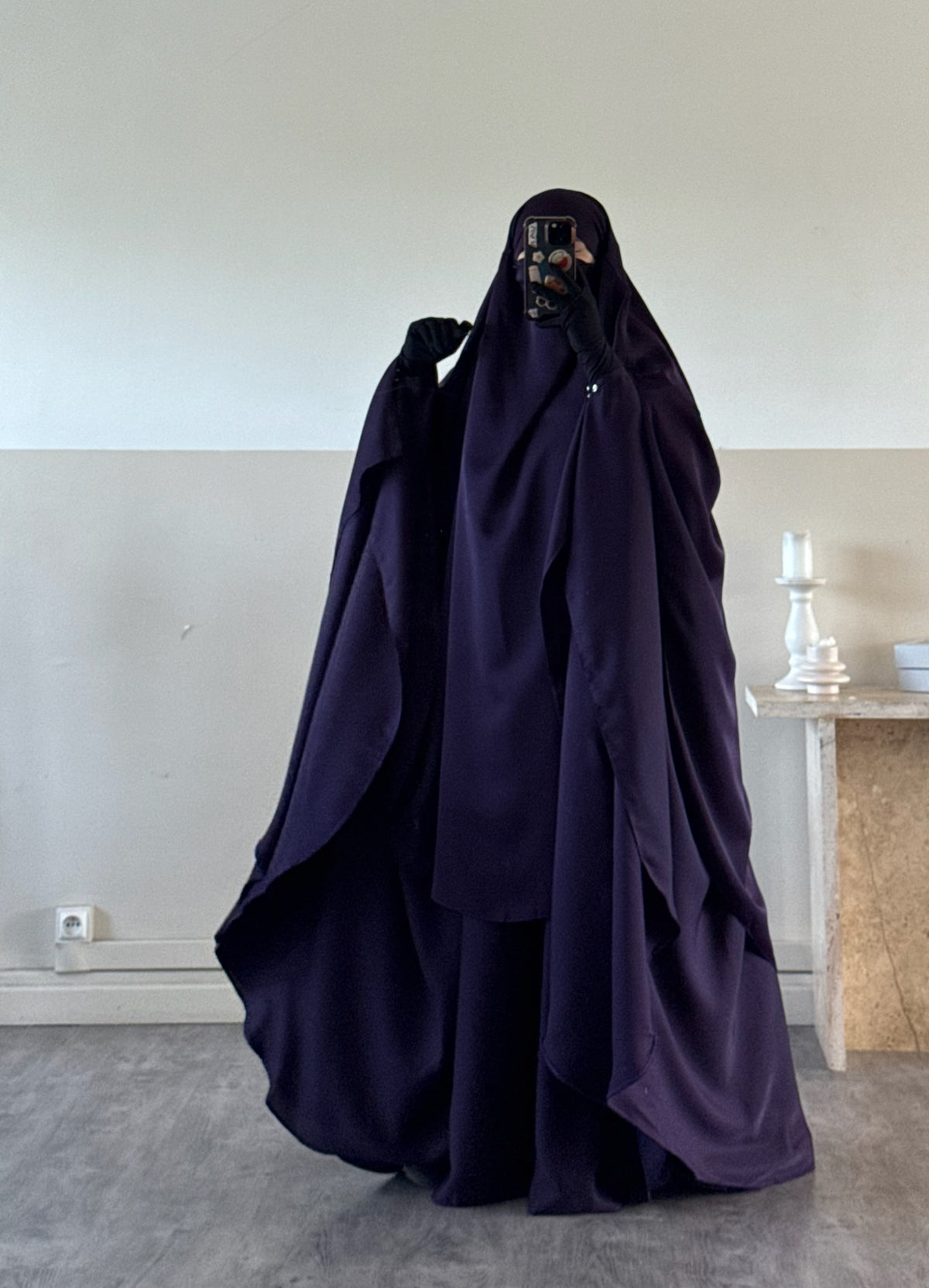 Abaya Maleeka Nidha
