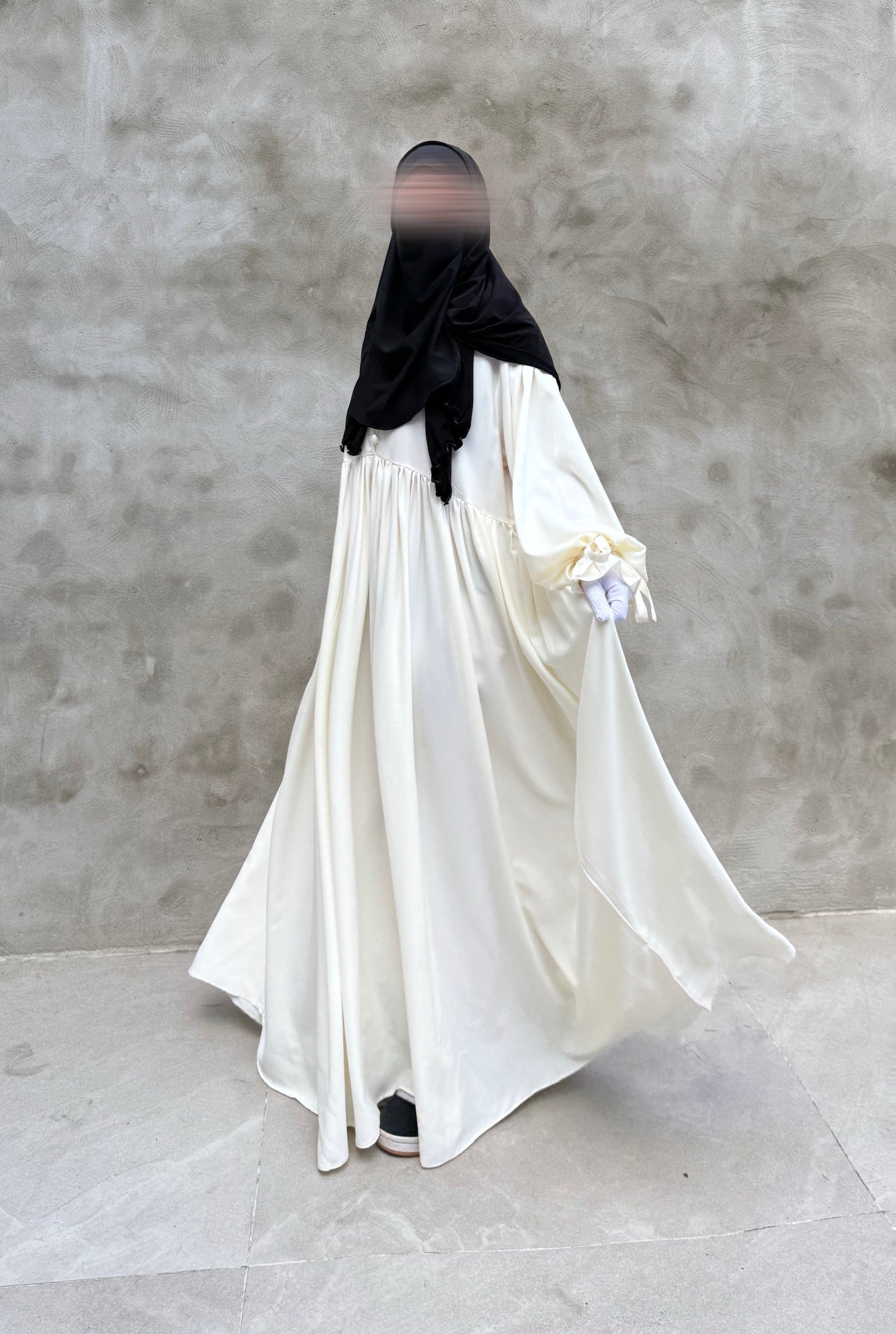 (blanc cassé)